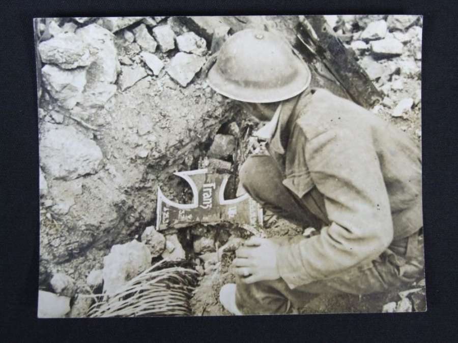 Official War Photograph. Fallshirmjager Grave Marker
