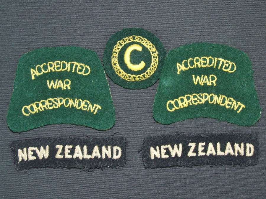 New Zealand War Correspondent Insignia Set