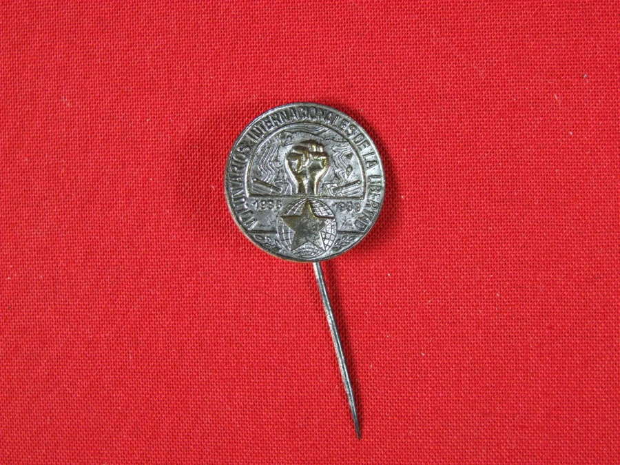 Silvered International Brigade Lapel Pin