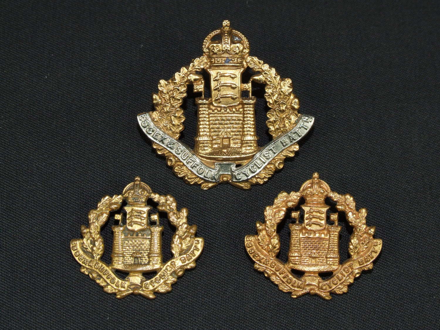 Essex & Suffolk Cyclist Battalion cap badge & Collar Badges