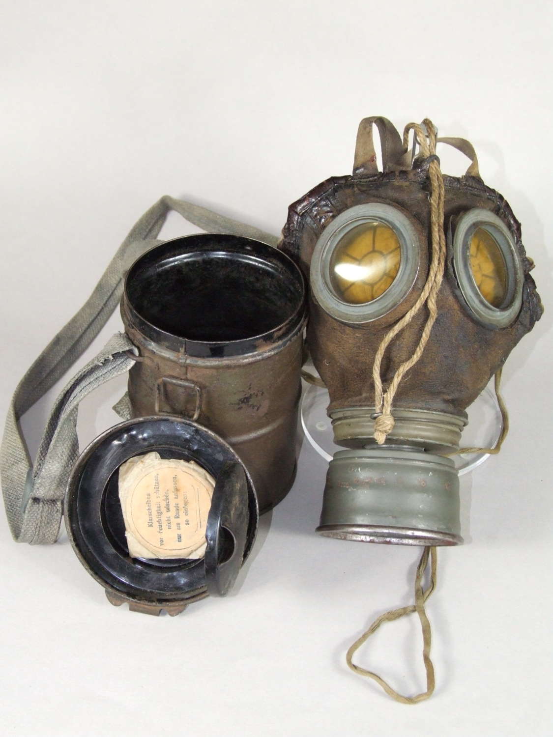 WW1 German M17 Gas mask and Tin, 1917 Dated
