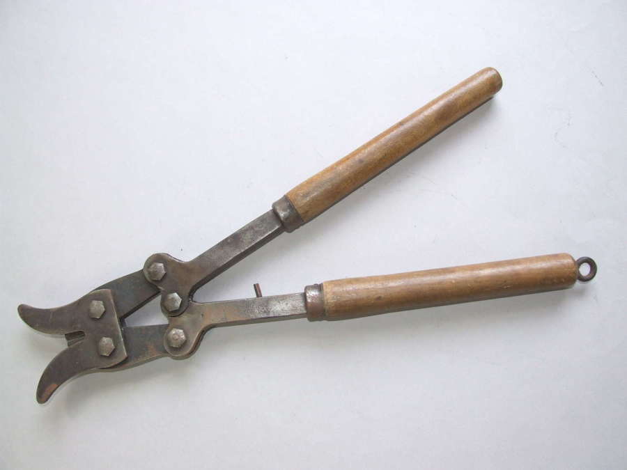 1918 Dated British Army Barbed Wire Cutters