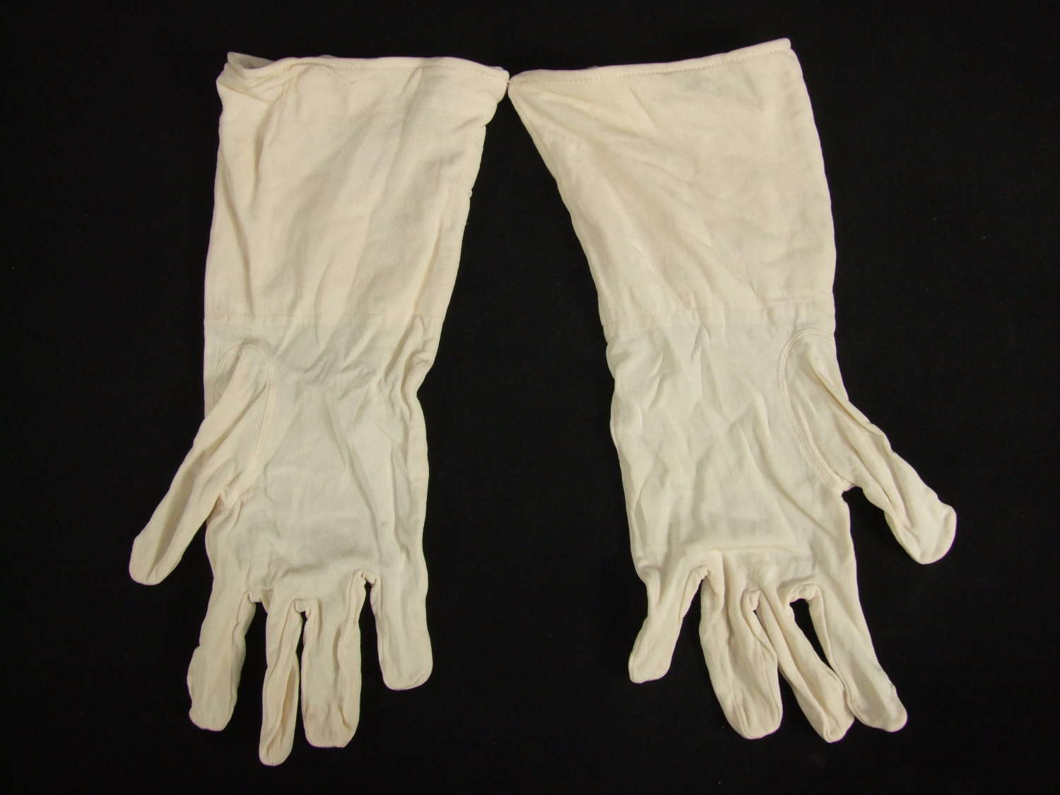 RAF Silk Flying Gloves. Air Ministry Marked