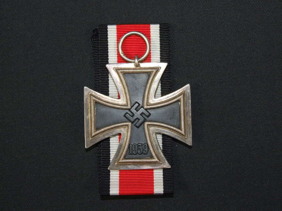 "Wide Frame" 1939 Iron Cross Second Class by Hanauer