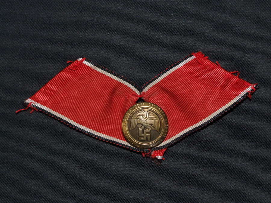 Blood Order Pocket Ribbon and NSDAP Button
