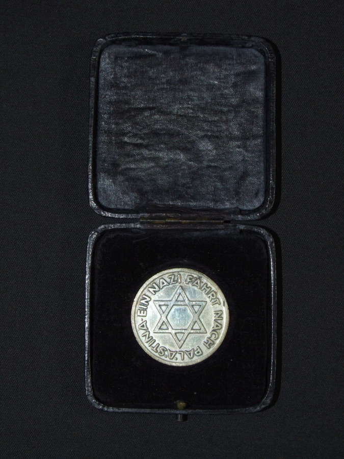 A Rare Medal / Coin  "A Nazi Travels to Palestine"