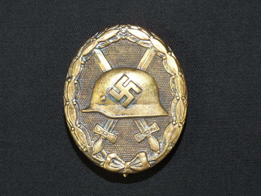 Wound Badge in Gold by Hauptmünzamt 30 Vienna - Tombak