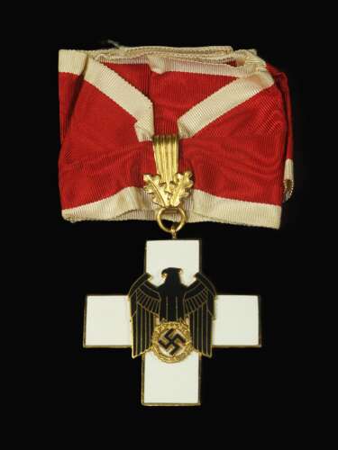Social Welfare 1st Class Neck Order by Godet