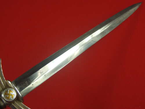 A good example of a 1st Pattern Luftwaffe Dagger by WKC