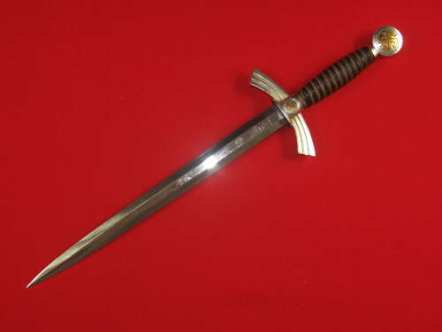A good example of a 1st Pattern Luftwaffe Dagger by WKC