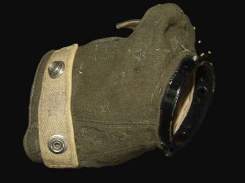 RAF B Type 1939 Size 4 with D Type Oxygen Mask