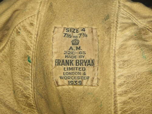 RAF B Type 1939 Size 4 with D Type Oxygen Mask