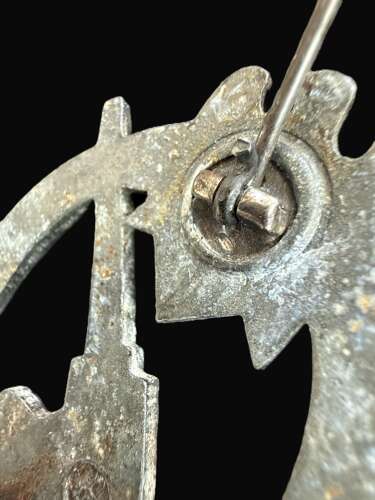 Army Flak Badge in Zinc by an Unknown Maker