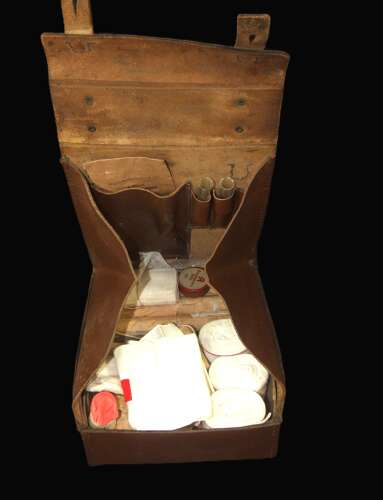 1939 Dated Field Dressing Kit and Medic;s Armband