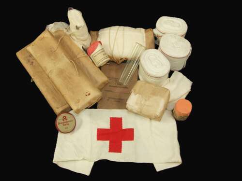1939 Dated Field Dressing Kit and Medic;s Armband