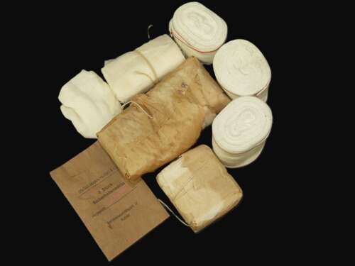 1939 Dated Field Dressing Kit and Medic;s Armband