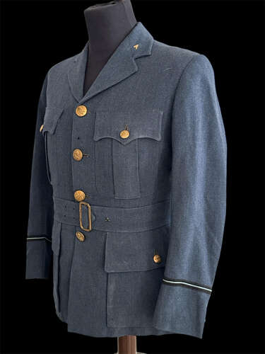WW2 WAAF Officer's Tunic / Jacket. F/O Auxiliary Air Force