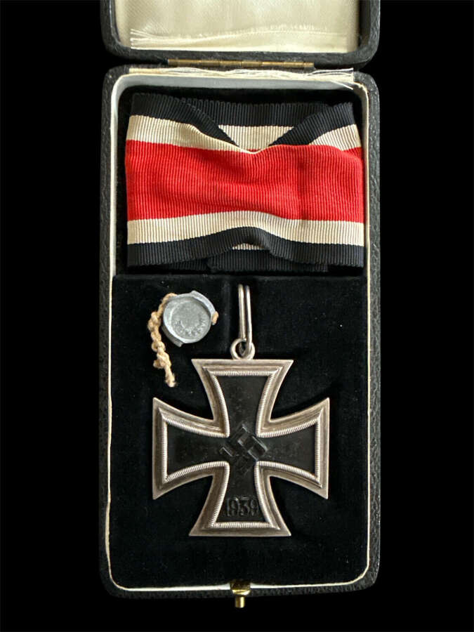 Juncker 800 L/12 Knights Cross With Original Case