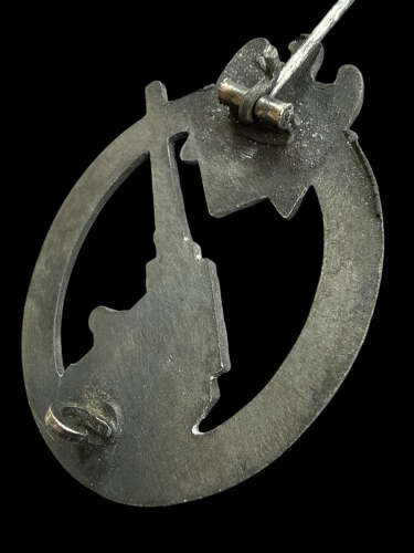 Non Maker Marked Army Flak Badge. F&B?