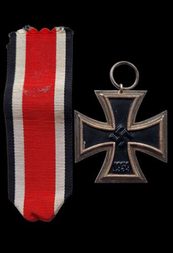 1939 Iron Cross Second Class by Weidmann.