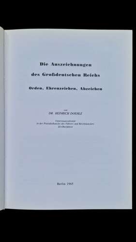 Die Auszeichnungen des GrossDeutschen Reichs book by Dr Doehle Reprint 2000.