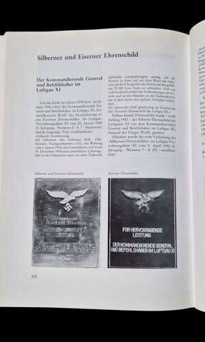 German language medal book Auszeichnungen des Deutschen Reiches 1936-1945 by Kleitmann.